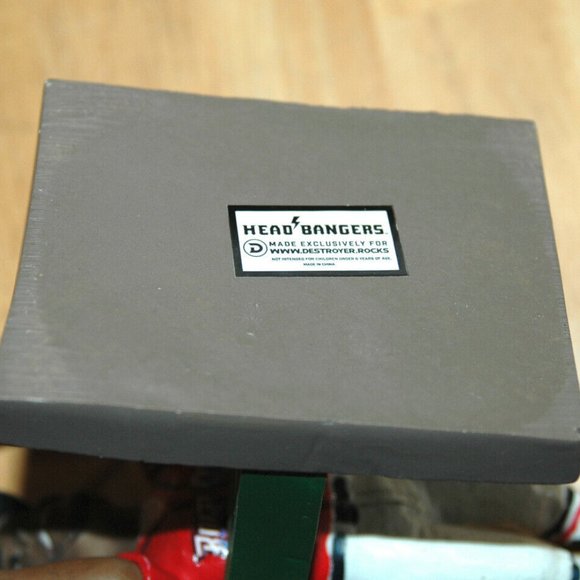 RJ Young Stone Garrett Figurine Collectible New - Picture 7 of 11